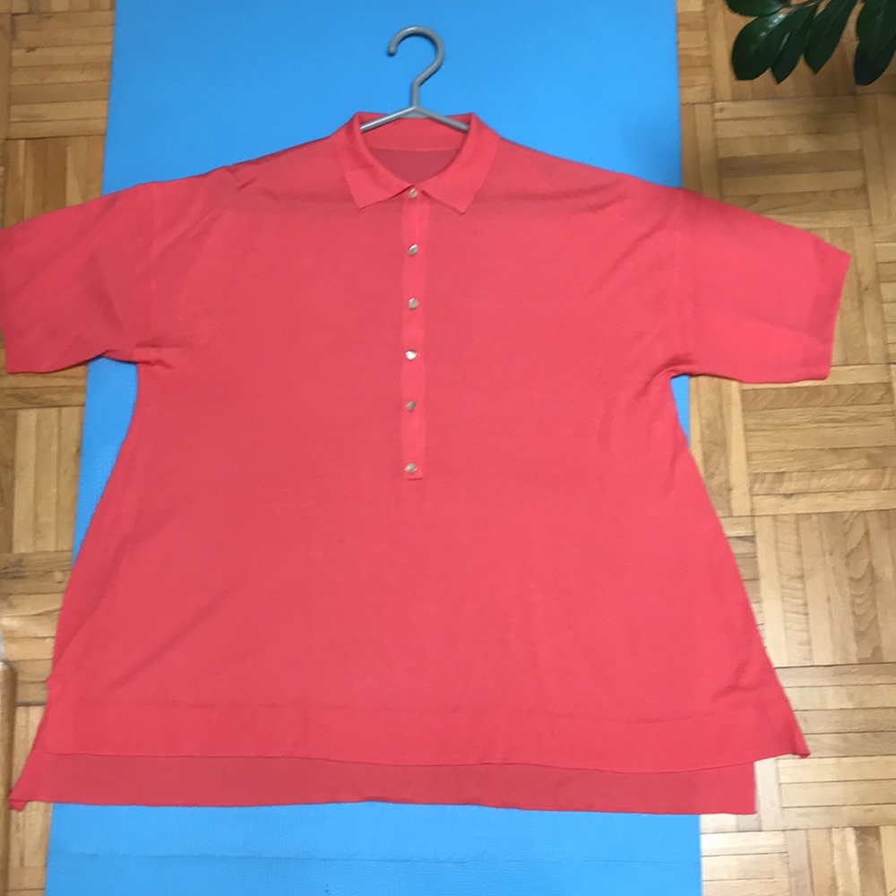 Size L Banana Republic top